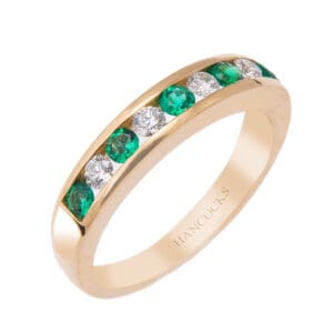 gold-emerald-and-diamond-ring