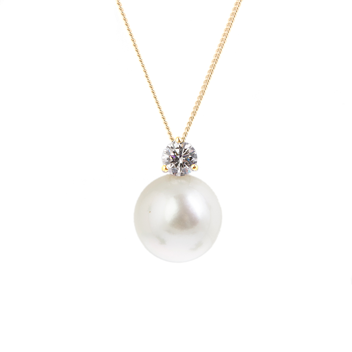 south sea pearl and diamond pendant in yellow gold