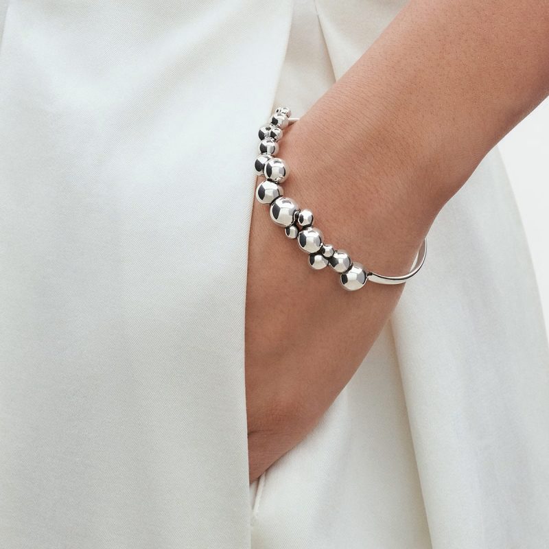 Silver Moonlight Grapes Closed Bangle - Image 3