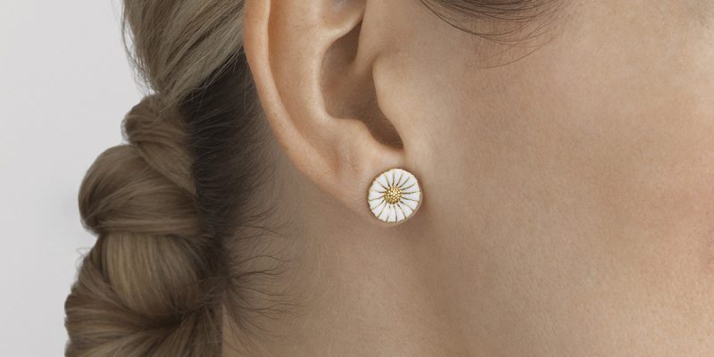 3539207 Daisy earrings 11 mm (1) 3539207 Daisy earrings 11 mm (1)