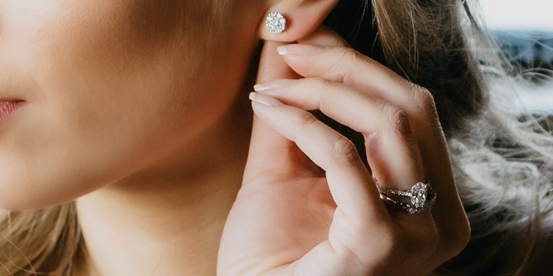 Earrings image Earrings image